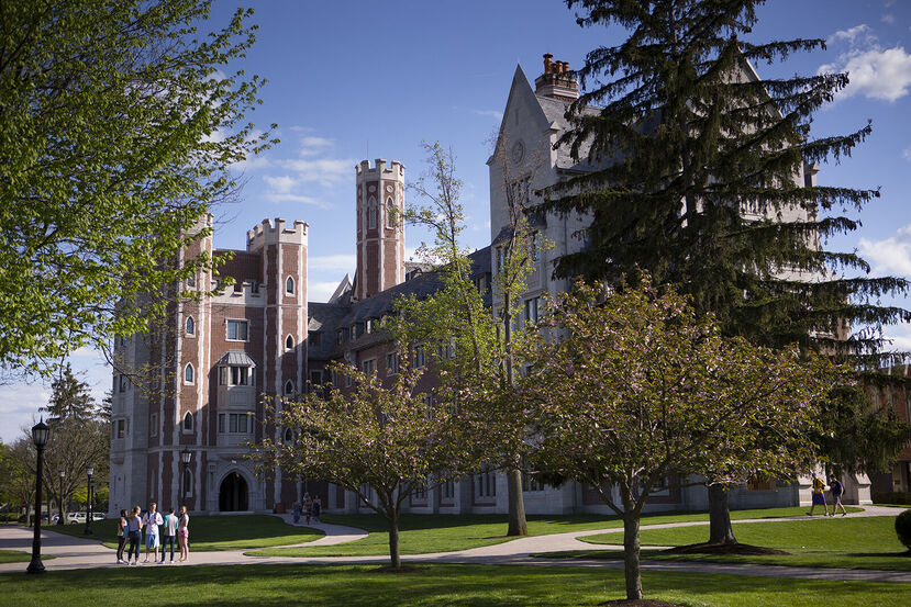 EC被普林斯顿评论评为“最佳389所大学”