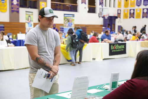 elmira-college-engagement-fair-connects-students-with-area-non-profits