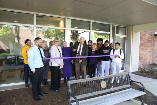 elmira-college-community-celebrated-idea-center-opening-with-ribbon-cutting-ceremony